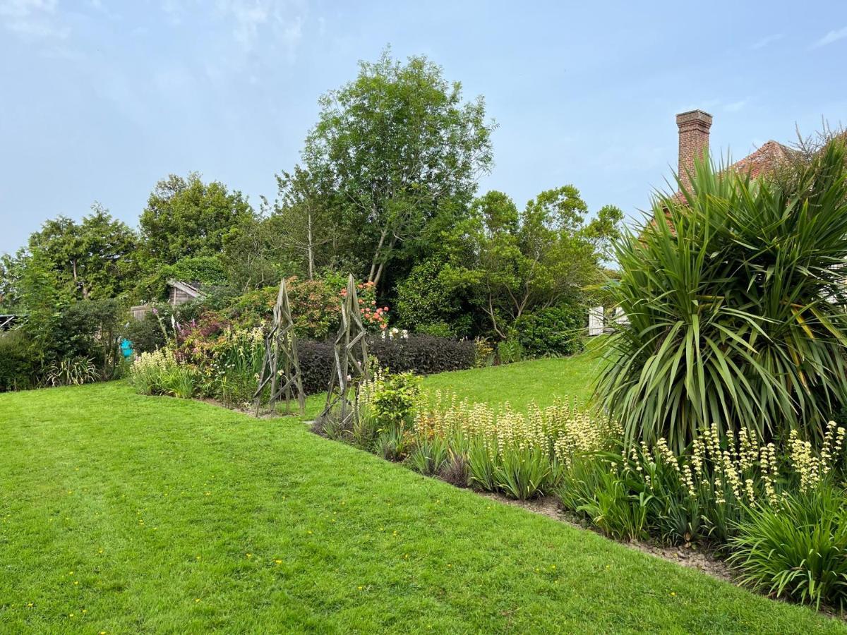 Holmbush House Guest House Hellingly Exterior photo